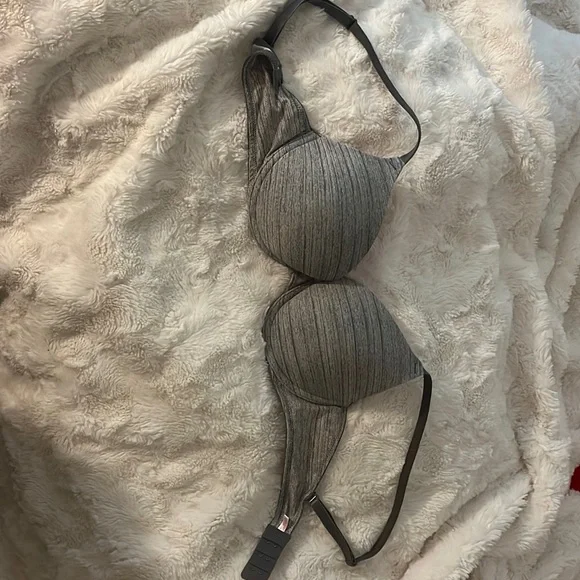 Victoria secret push up 34c - Picture 1 of 3